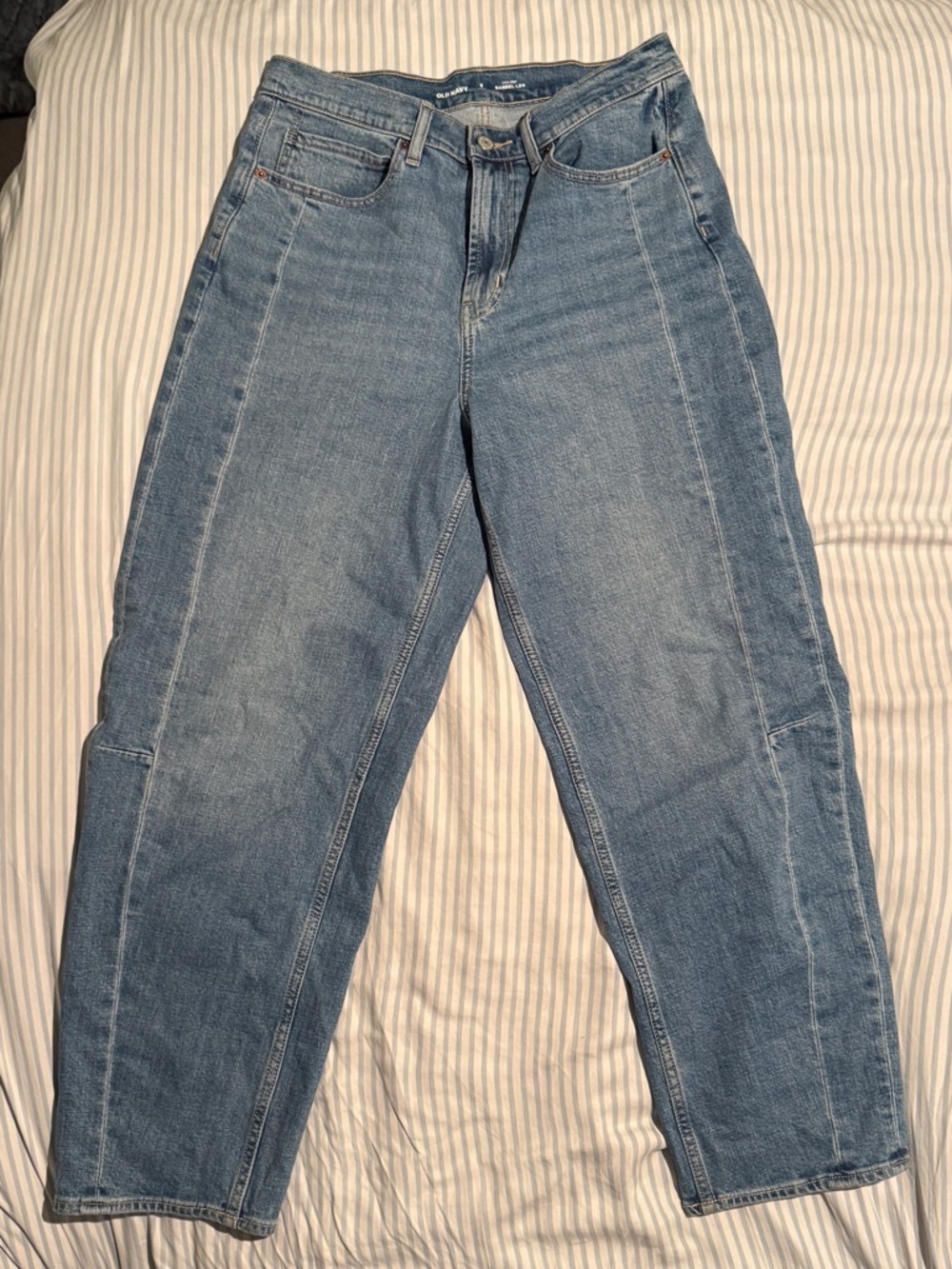Old Navy High-Rise Barrel Jeans